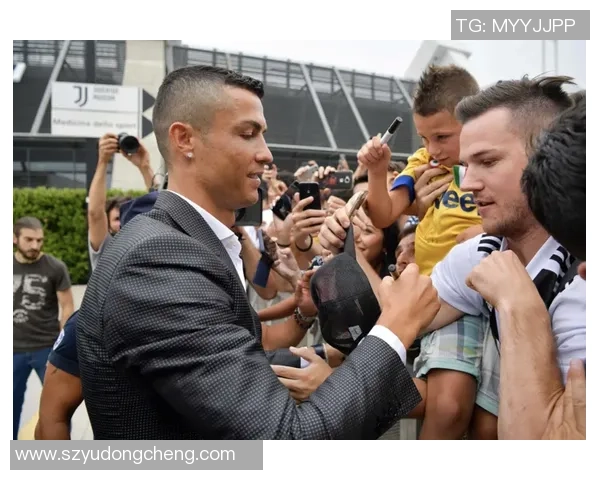 短发球星的足球魅力由谁开启了新时代的传奇之路